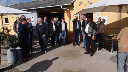 Indgang til PanzerMuseum East Indgang til PanzerMuseum East